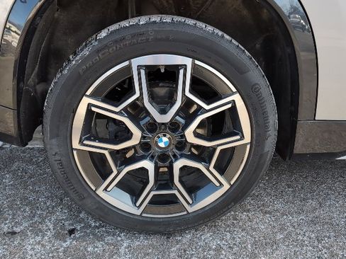 Used 2025 BMW X1 xDrive28i w/ Technology Package image 9