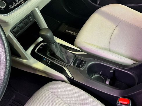 Used 2025 Toyota Corolla Cross L FWD image 18