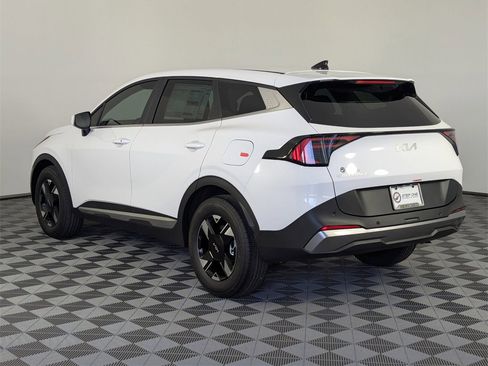 New 2026 Kia Sportage LX image 5