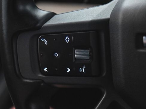 Used 2023 Land Rover Defender 110 X-Dynamic SE image 24