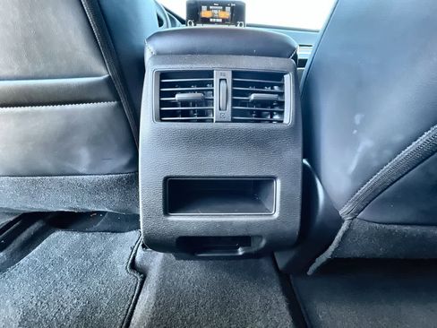 Used 2024 Mitsubishi Outlander SE image 21