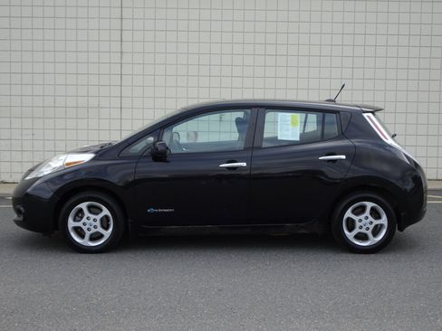 Used 2014 Nissan Leaf SV w/ LED & Quick Charge Package image 4