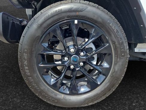 Used 2025 Jeep Wrangler Unlimited Sahara w/ Safety Group image 4