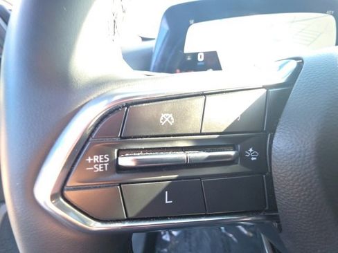 Used 2025 Chevrolet Equinox LT w/ Convenience Package II image 16