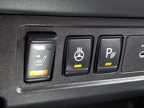 Used 2025 Nissan Frontier SV w/ SV Convenience Package AWD/4WD image 25