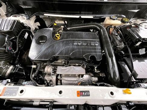 Used 2023 Chevrolet Equinox LT image 7