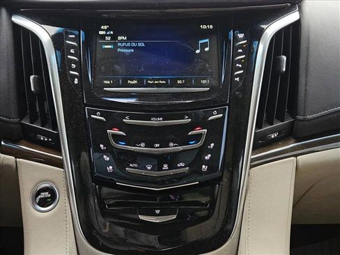 Used 2019 Cadillac Escalade Premium Luxury image 14