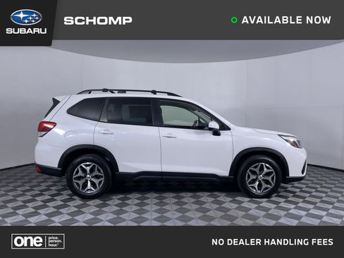 Used 2021 Subaru Forester Premium image 1
