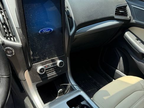 Used 2021 Ford Edge SEL w/ Convenience Package FWD image 9