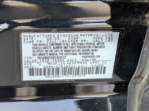 Used 2025 Nissan Sentra SV image 31