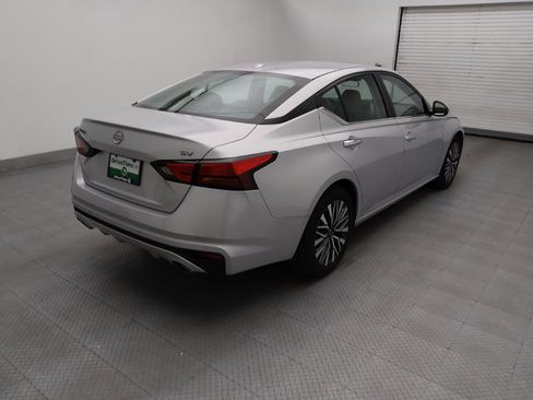 Used 2023 Nissan Altima 2.5 SV w/ SV Premium Package FWD image 9