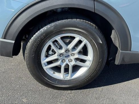 New 2026 Ford Explorer Active AWD/4WD image 4