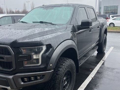 Used 2018 Ford F150 Raptor w/ Equipment Group 802A Luxury image 16