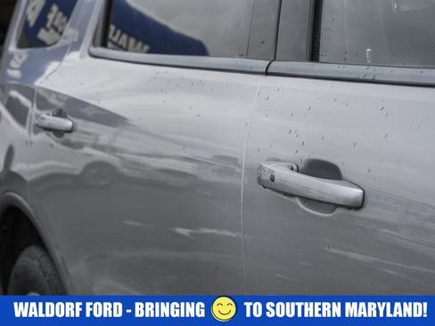 Used 2016 Dodge Durango Limited w/ Nav & Power Liftgate Group image 17