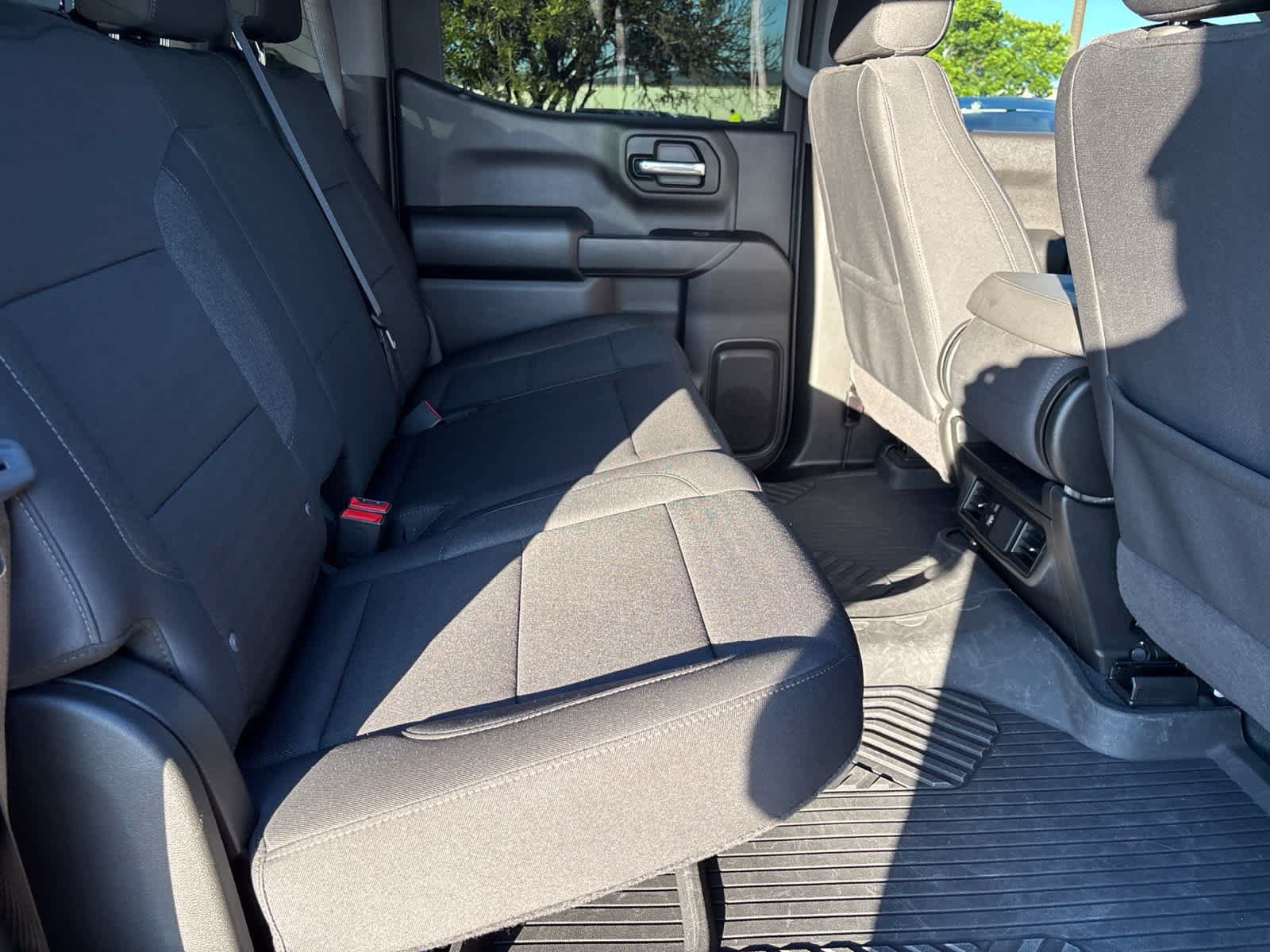 Used 2025 Chevrolet Silverado 1500 Custom Trail Boss w/ LPO, Dark Essentials Package AWD/4WD image 14