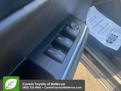 Used 2025 GMC Acadia Elevation image 11