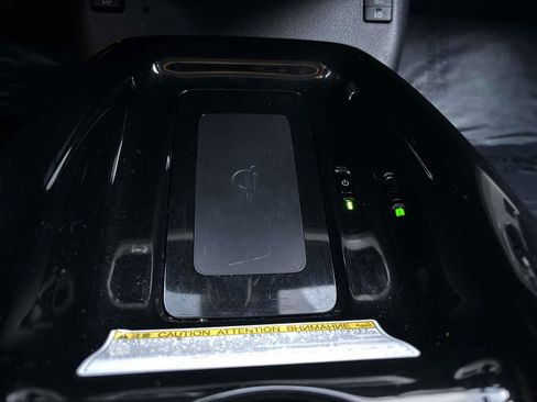 Used 2018 Toyota Prius Prime Premium w/ Carpet Mat Package image 20