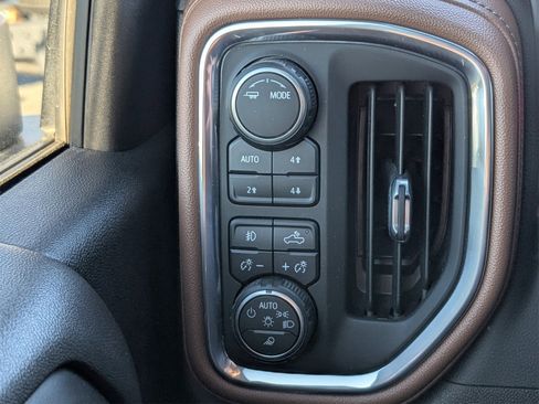 Used 2022 Chevrolet Silverado 2500 High Country w/ Safety Package II image 22