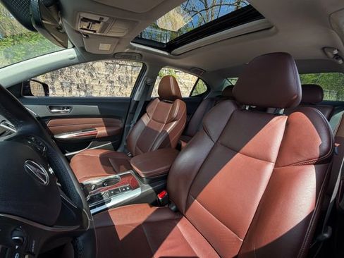 Used 2016 Acura TLX w/ Technology Package image 11
