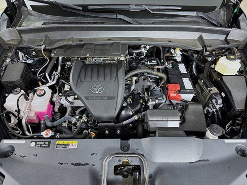 Certified 2025 Toyota Grand Highlander AWD image 32