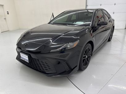 Used 2025 Toyota Camry SE w/ Convenience Package