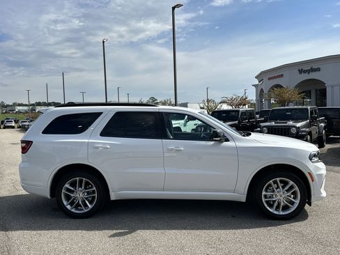 Used 2023 Dodge Durango GT image 8