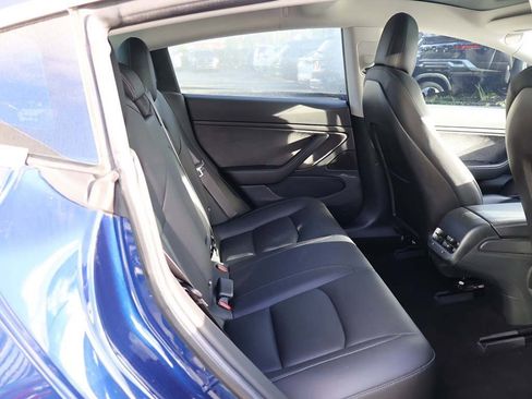 Used 2018 Tesla Model 3 Long Range image 38