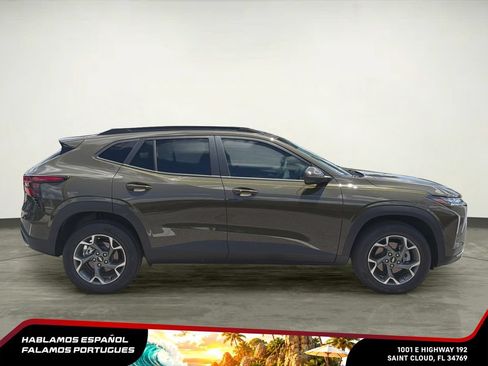 Used 2024 Chevrolet Trax LT w/ Driver Confidence Package FWD image 7