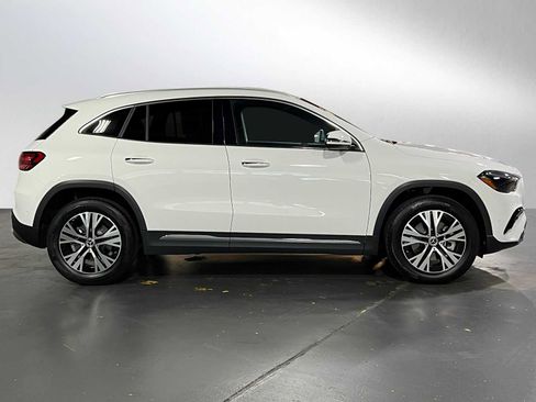Certified 2025 Mercedes-Benz GLA 250 GLA 250 image 8