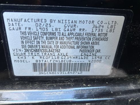 Used 2025 Nissan Versa SV FWD image 23