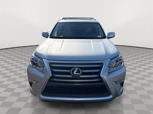 Used 2018 Lexus GX 460 Premium image 2