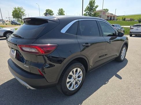 Certified 2023 Ford Escape Active AWD/4WD image 5