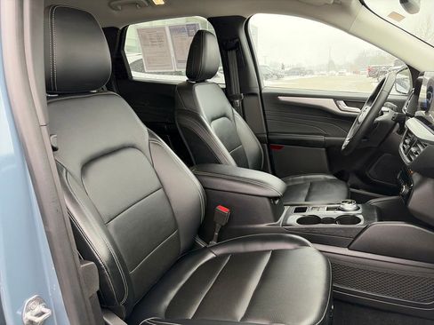 Used 2023 Ford Escape Platinum image 18