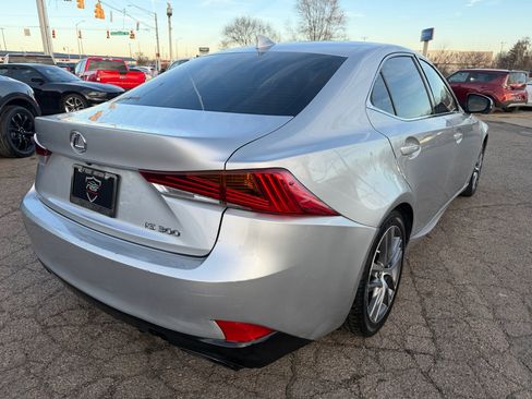 Used 2018 Lexus IS 300 image 7