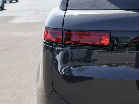 New 2026 Land Rover Range Rover Sport Dynamic SE AWD/4WD image 11