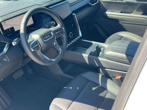 Used 2024 GMC Acadia Elevation w/ Luxury Package image 4