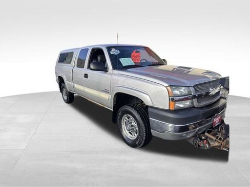 Used 2004 Chevrolet Silverado 2500 LT w/ Heavy-Duty Power Package image 13