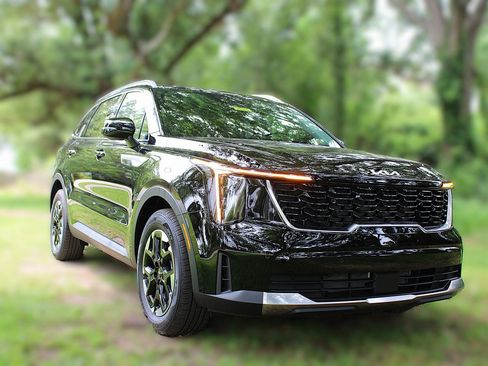New 2026 Kia Sorento S image 3