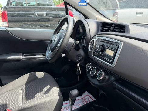 Used 2014 Toyota Yaris LE FWD image 26