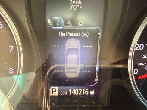 Used 2017 Toyota Camry SE FWD image 24