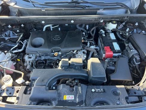 Used 2022 Toyota RAV4 LE image 52