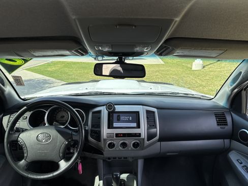 Used 2010 Toyota Tacoma 4x4 Double Cab image 23