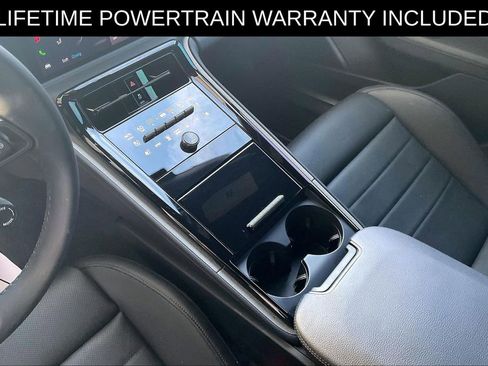 Used 2025 Porsche Panamera 4 w/ Premium Package AWD/4WD image 16