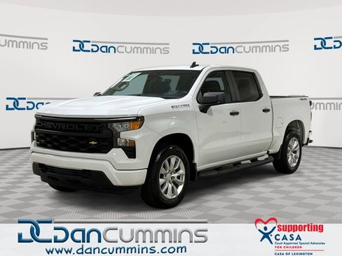 Used 2024 Chevrolet Silverado 1500 Custom AWD/4WD image 1