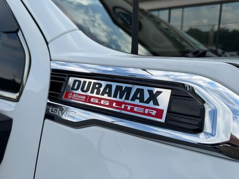 Used 2022 GMC Sierra 2500 Denali AWD/4WD image 9