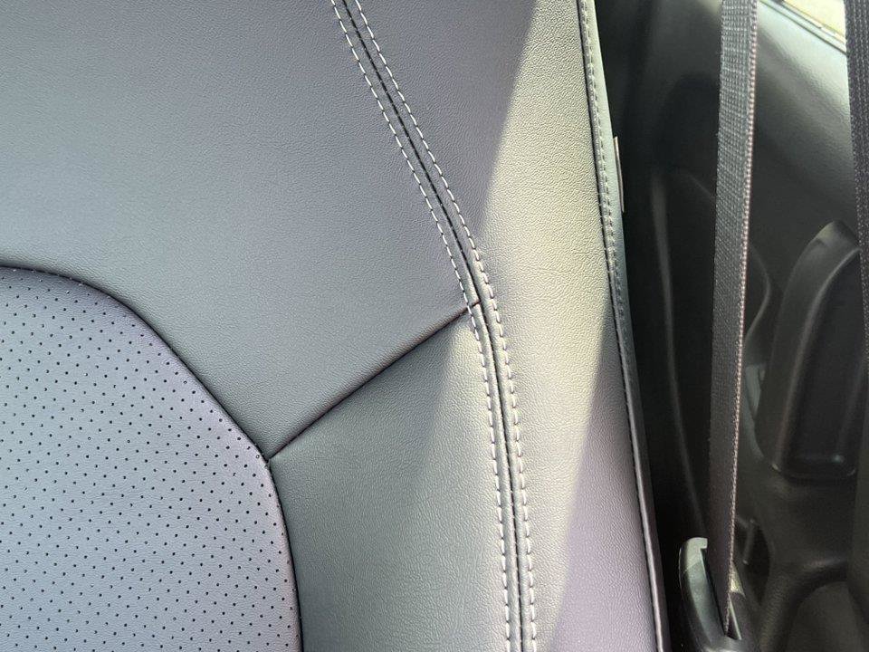 New 2027 Chrysler Pacifica Select FWD image 12