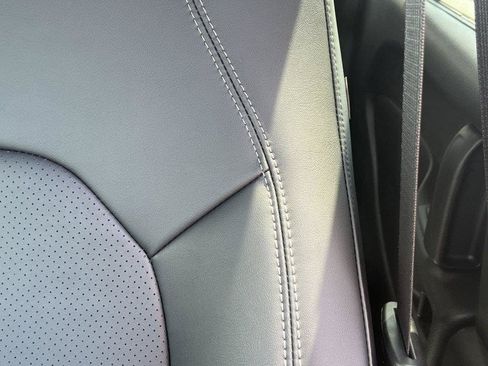 New 2027 Chrysler Pacifica Select FWD image 12