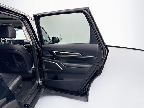 Used 2025 Kia Telluride S FWD image 31