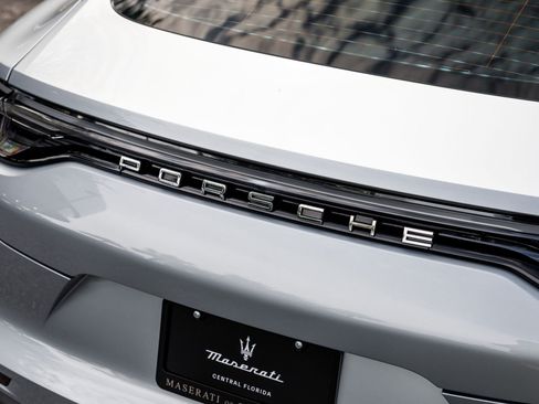 Used 2021 Porsche Panamera image 40