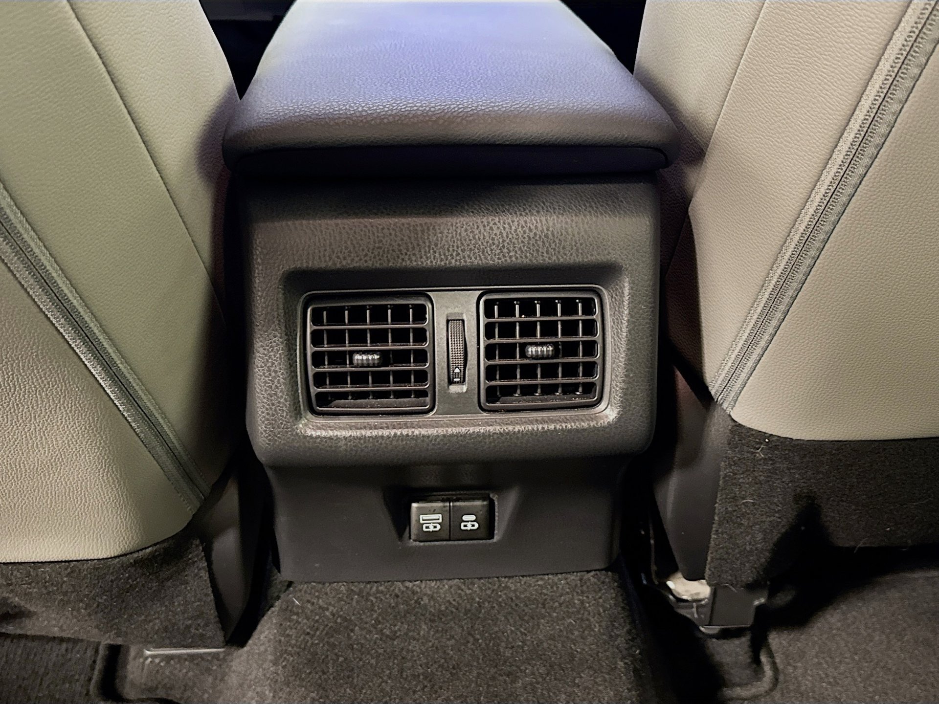Used 2026 Toyota Camry SE FWD image 23